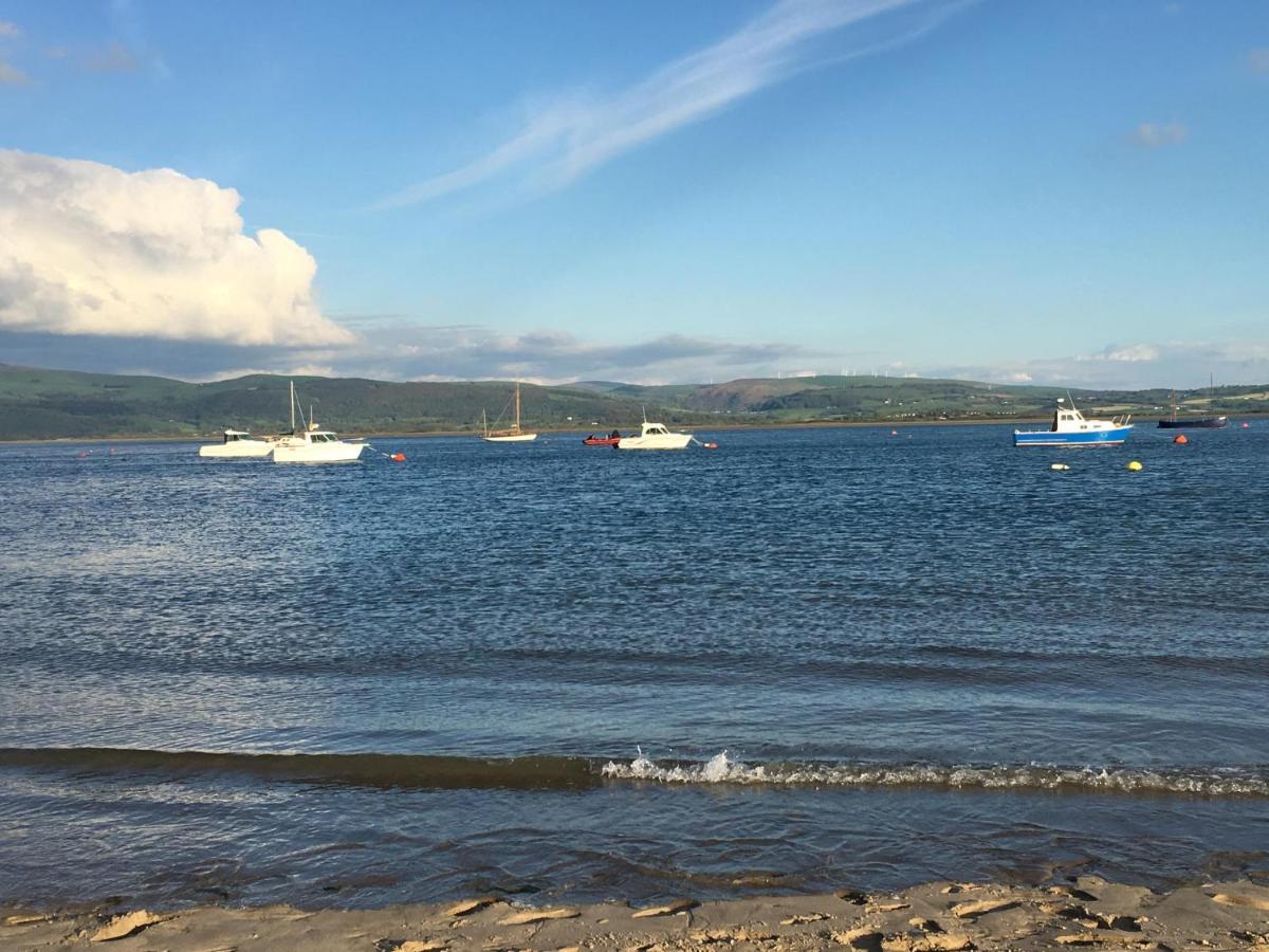 Beautiful Aberdovey Seafront Apartment 2 Aberdyfi Esterno foto